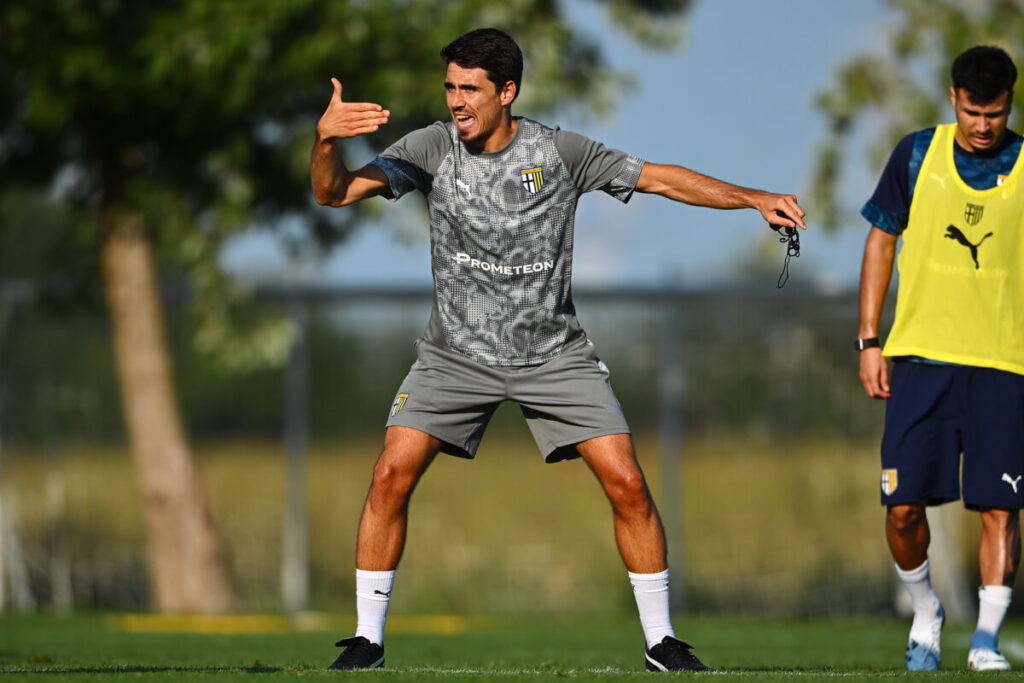 Carlos Cuesta al suo primo allenamento - foto ParmaCalcio1913