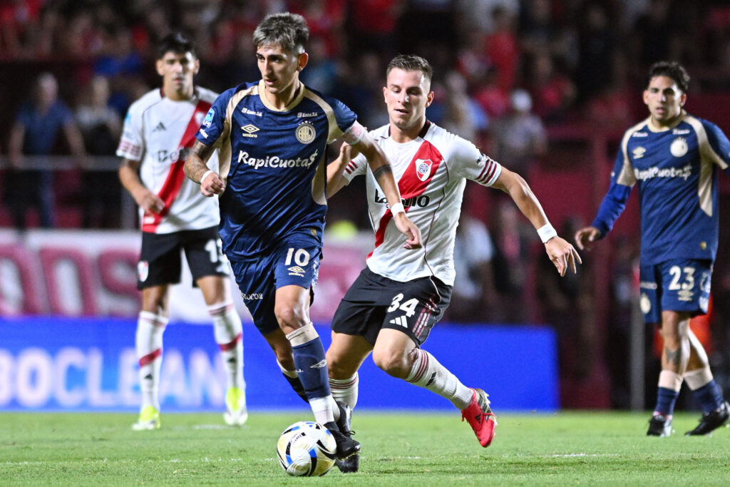 Argentinos Juniors v River Plate - Torneo Apertura 2026