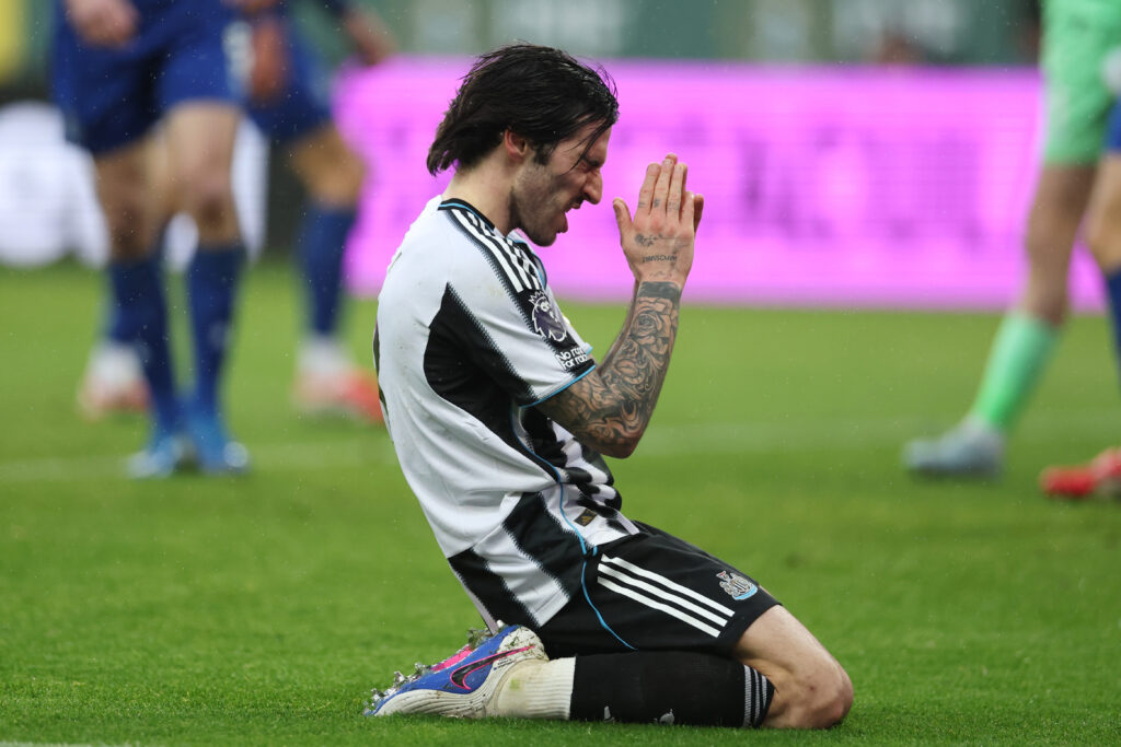 Newcastle United v Everton - Premier League