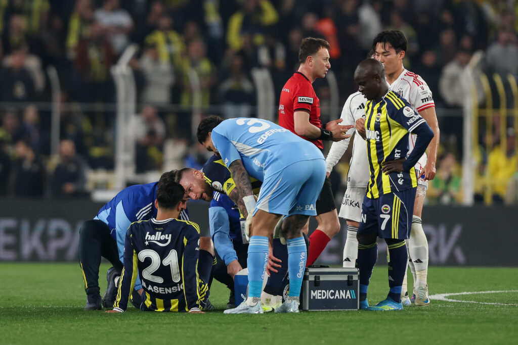 Fenerbahce SK v Besiktas JK - Trendyol Süper Lig