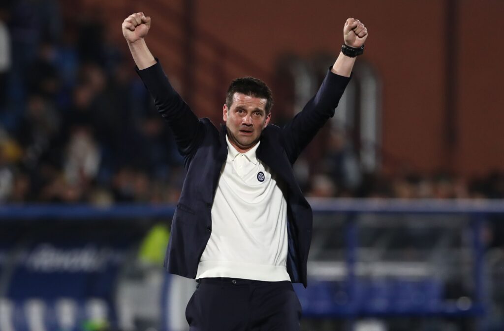 Chivu esulta dopo un gol