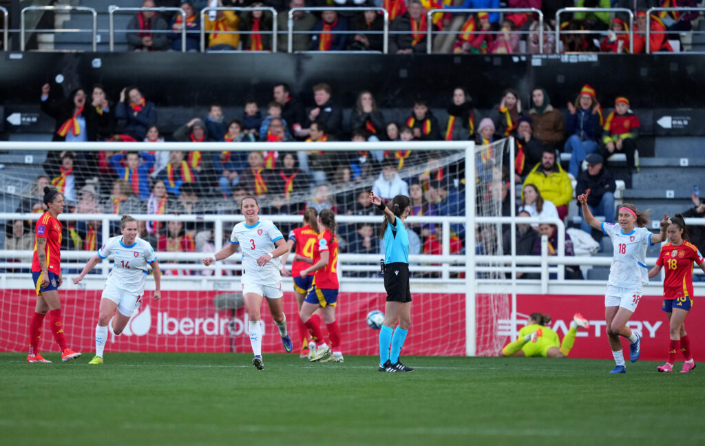 Spain v Czech Republic - UEFA Women's EURO Qualifier
