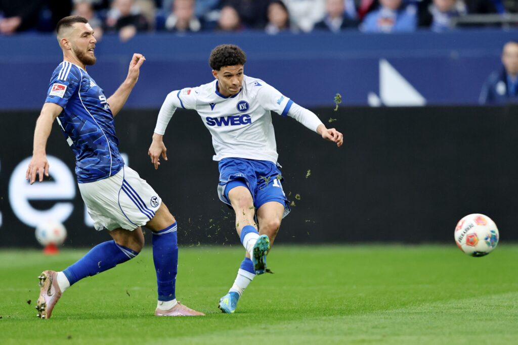 FC Schalke 04 v Karlsruher SC - 2. Bundesliga